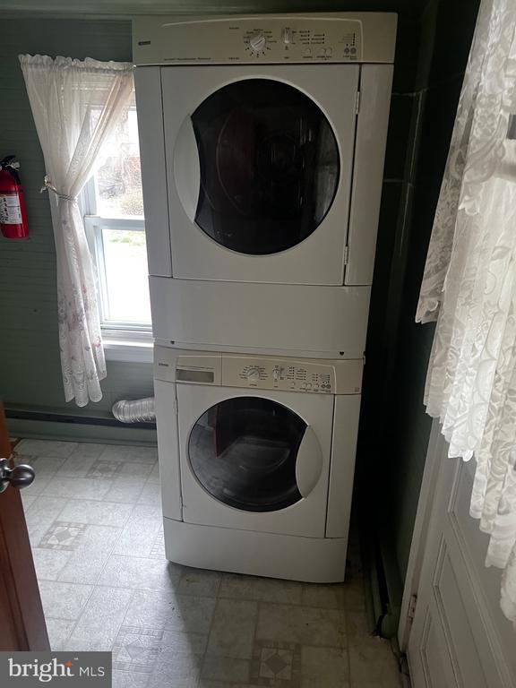 Building Photo - 125 Tilton St