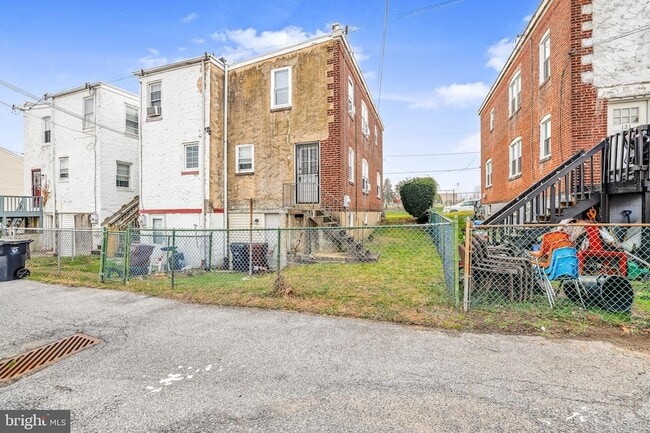 Building Photo - 123 Eastlawn Ave