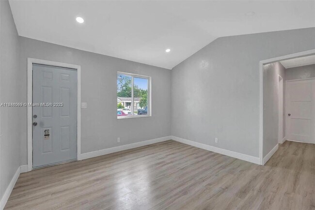 Building Photo - 2134 Dewey St