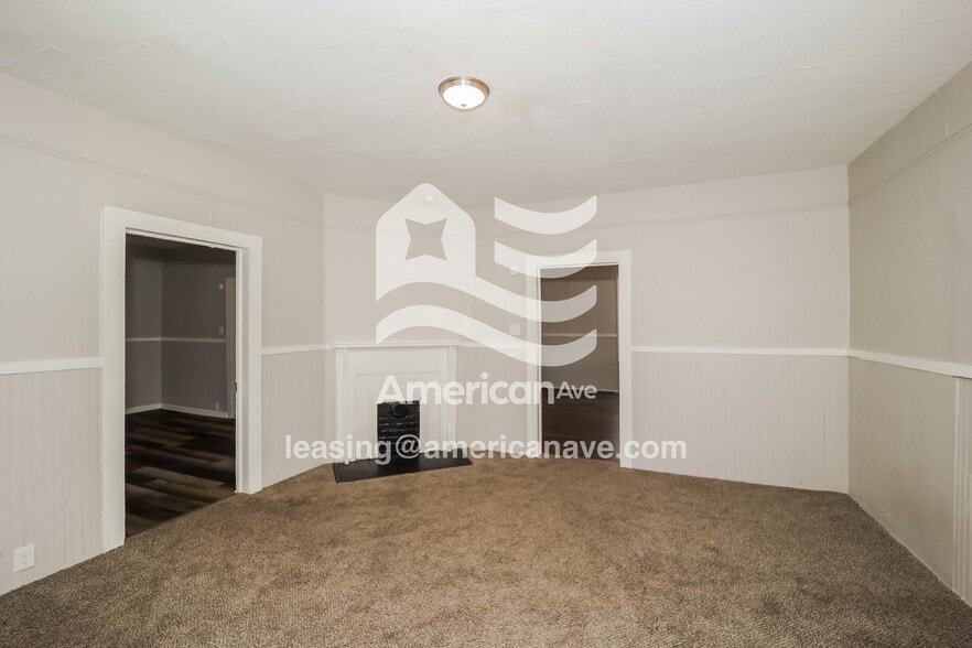 Building Photo - 610 De Groat St