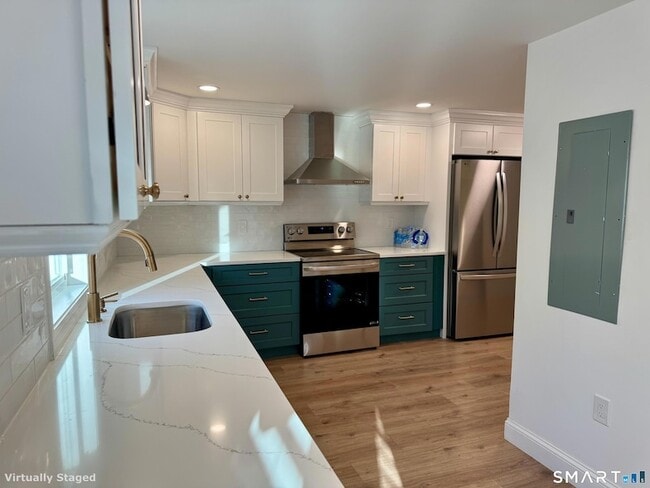 Building Photo - 6 Stevens Rd