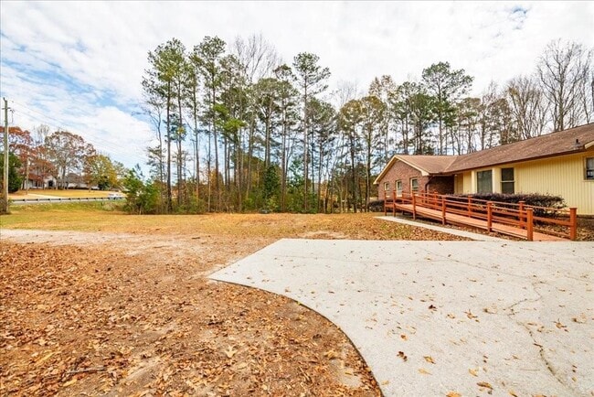 Building Photo - 4967 Macland Rd