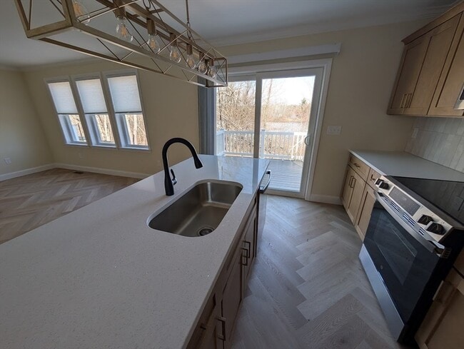 Building Photo - 778 S Main St