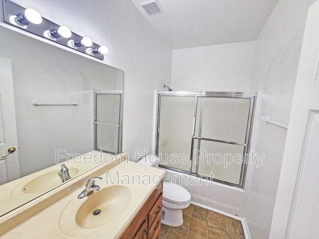 Building Photo - 530 Bourbon St
