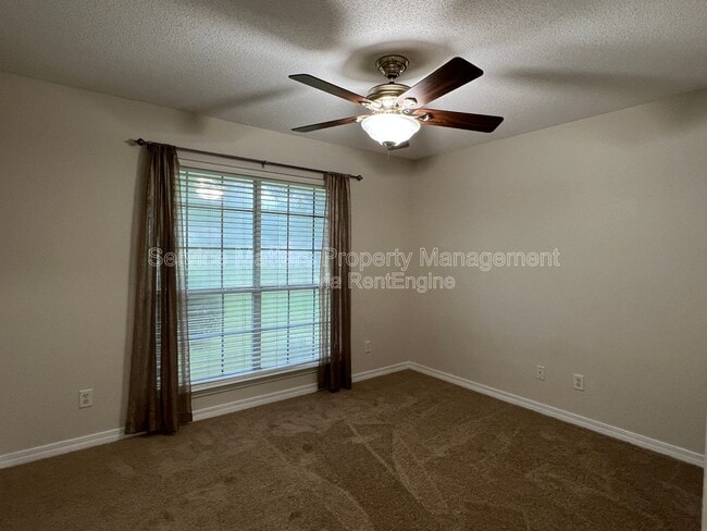 Building Photo - 6875 Cedar Ridge Cir