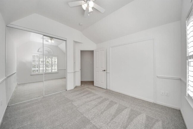 Building Photo - 103 Lakeridge Dr