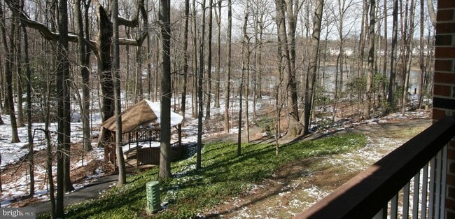 Building Photo - 5900 Cove Landing Rd