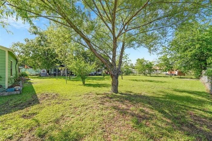Building Photo - 11405 Blossom Cir