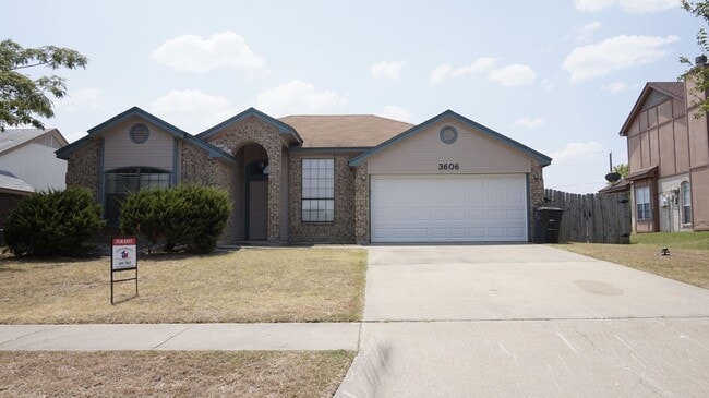 Primary Photo - 3606 Rainforest Ln