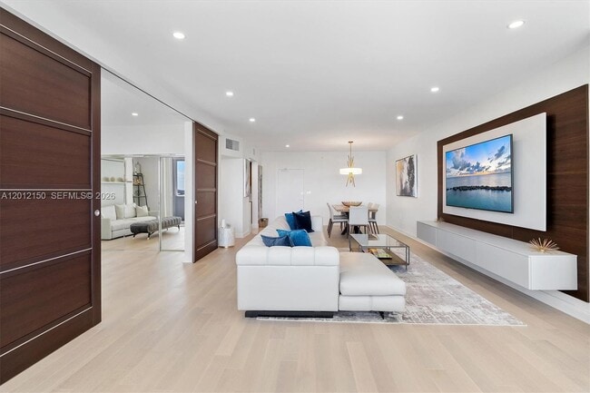 Building Photo - 10275 Collins Ave
