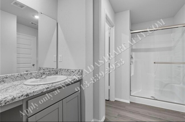 Building Photo - Brand New!! 3 Bed 2 Bath Home in Edgerton-Available NOW!!