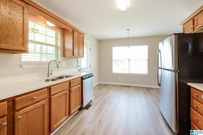 Building Photo - 373 Quail Hollow Rd