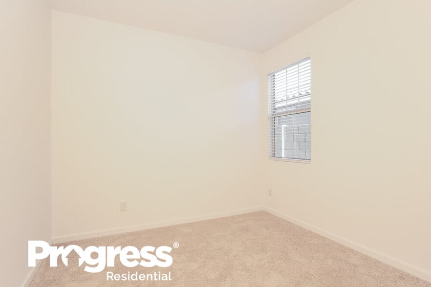 Building Photo - 11010 W Luxton Ln