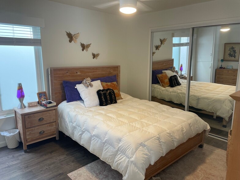 Building Photo - 730 Humbert Ave