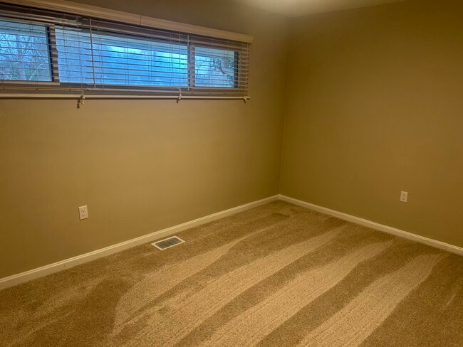 Building Photo - 104 Colby Hls Dr