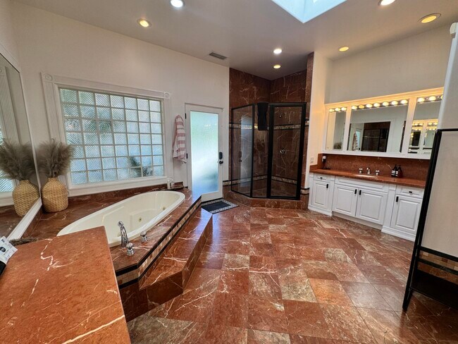 Building Photo - 70710 Frank Sinatra Dr
