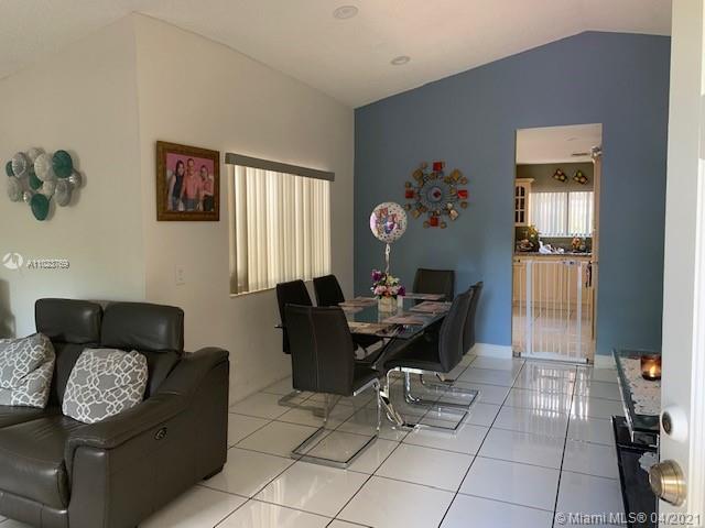 Building Photo - 9516 SW 148th Avenue Cir E