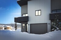 Building Photo - Fully Furnished - 2 bedroom / 2.5 unit in Victor with Garag