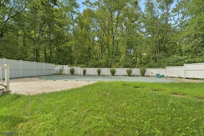 Building Photo - 247 Spencer Rd