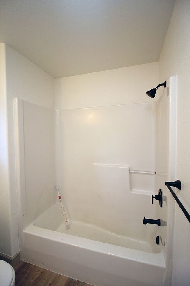 Building Photo - 11318 NE Siskiyou St