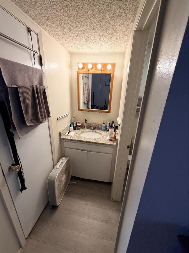 Building Photo - 3000 Guadalupe St