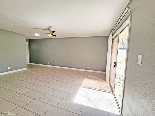 Building Photo - 5409 Mountain View Dr