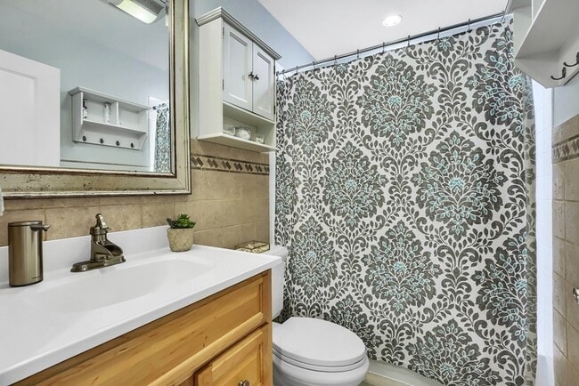 Building Photo - 7 Leeds St