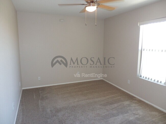 Building Photo - 1167 S Fargo Ct