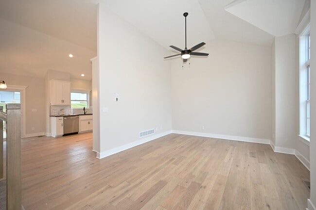 Building Photo - For Rent-Beautiful New 4 Bedroom, 3 bathro...