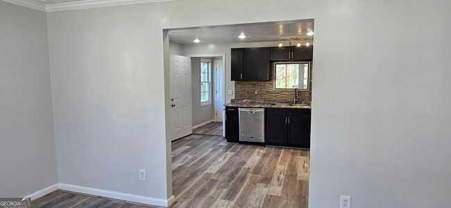 Building Photo - 1280 Elizabeth Ave SW