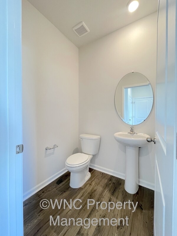 Building Photo - 12 Burdock Rd