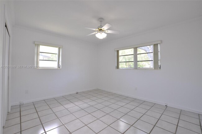 Building Photo - 11111 SW 78th Ct