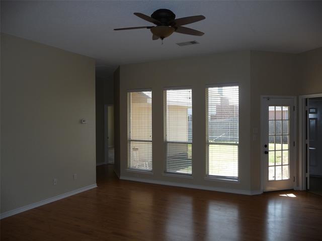 Building Photo - 5601 Tulip Dr