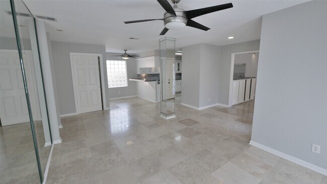 Building Photo - 8003 Oakwood Forest Dr