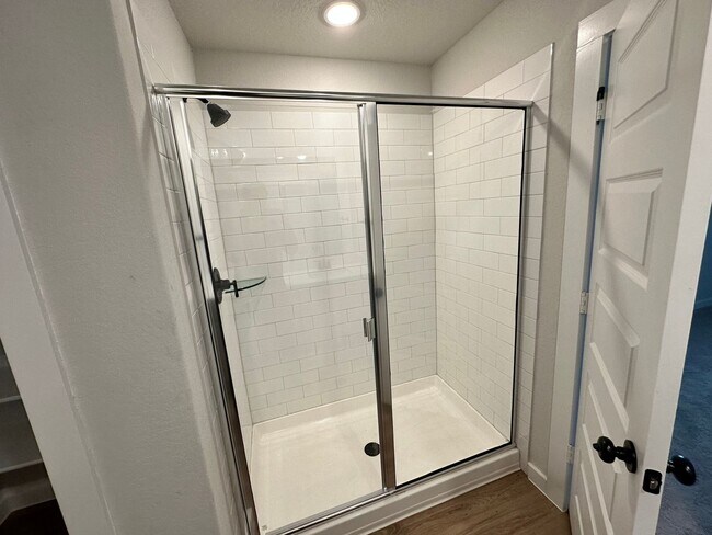 Building Photo - 14607 Emerio Dr