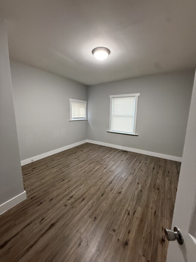 Building Photo - 1512 English Ave