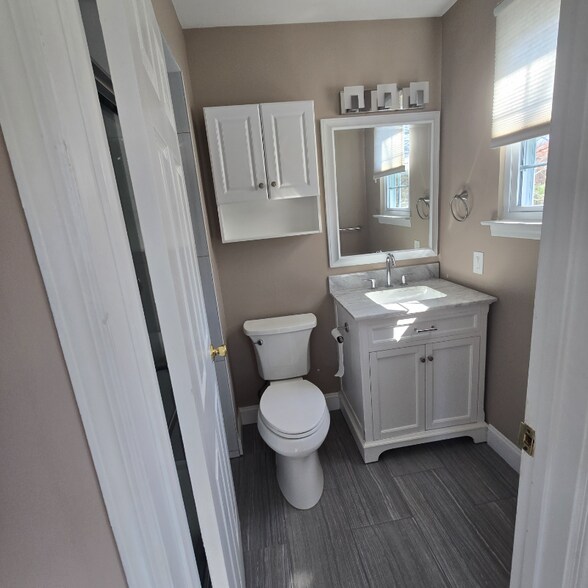 Building Photo - 589 Wrensong Rd