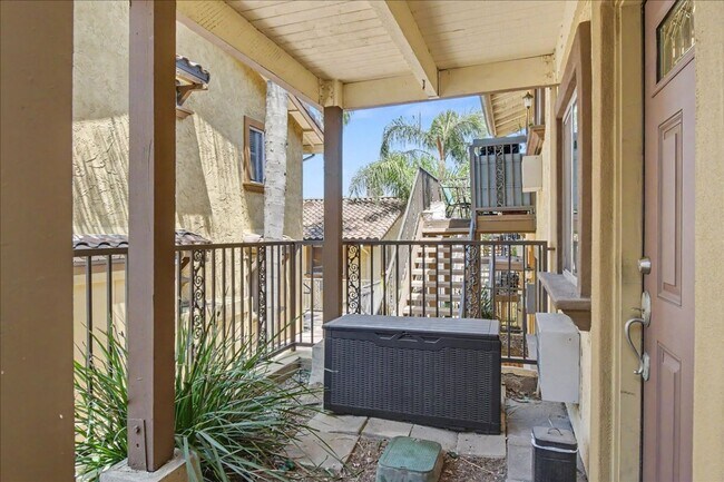 Building Photo - Walk to Balboa Park from This Beautiful Golden Hill Condo with Two Side-by-Side Parking Spaces
