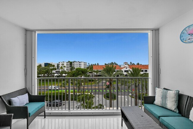 Building Photo - 2860 S Ocean Blvd