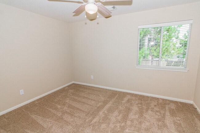 Building Photo - 5131 Birch Manor Ln
