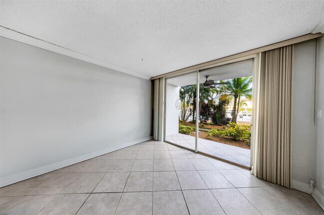 Building Photo - 1391 S Ocean Blvd