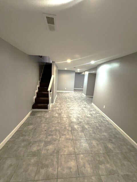 Building Photo - 2101 Chelsea Terrace