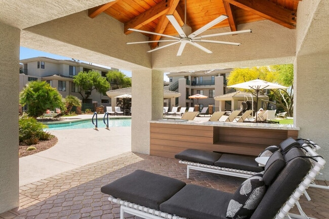 Building Photo - 14201 N 70th Way