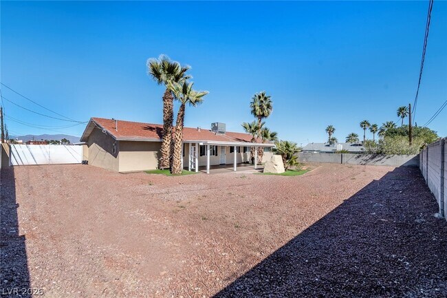 Building Photo - 1319 S Lindell Rd