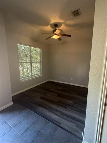 Building Photo - 8806 Oakwood Ln