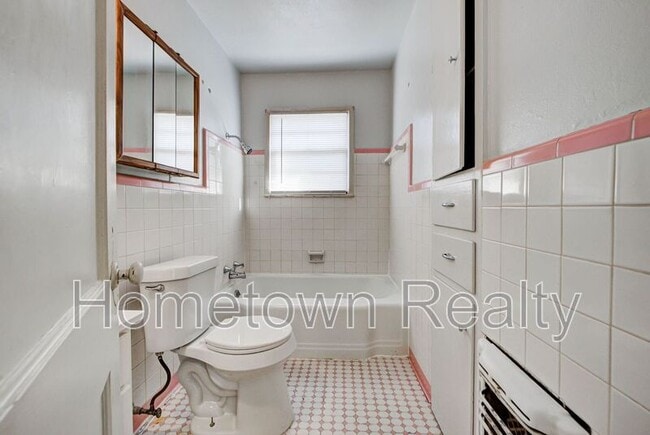 Building Photo - 432 Babb Dr