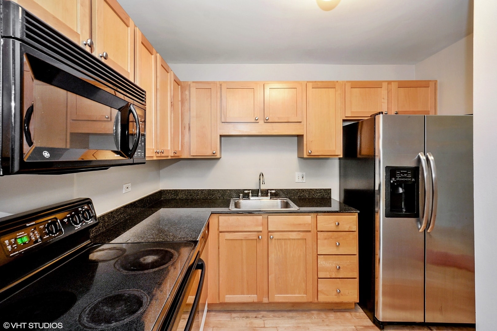 Building Photo - 211 E Ohio St