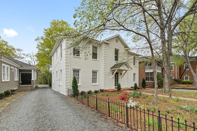 Building Photo - 2112 Crescent Ave