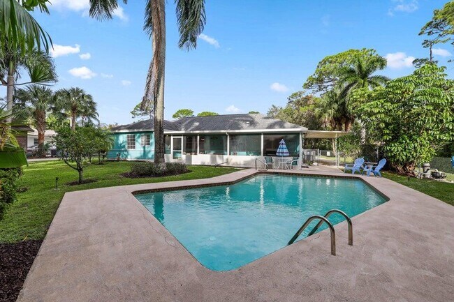 Building Photo - 5554 Hibiscus Rd