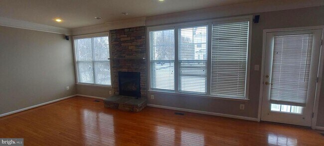 Building Photo - 23503 Sugar View Dr